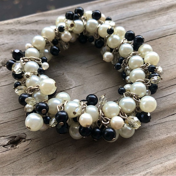 Faux Pearl & Seed Bead Cluster Stretch Bracelet with Silver Tone Chain Accents - Picture 6 of 16